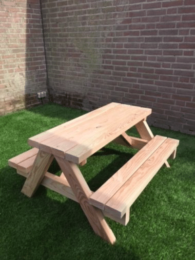 Creëer een uitnodigende tuin met een mooie Douglas picknicktafel