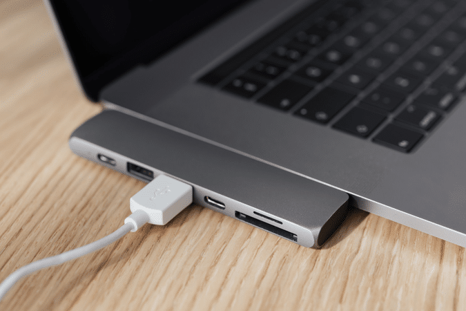 Multitask met je laptop: de kracht van USB-C adapters